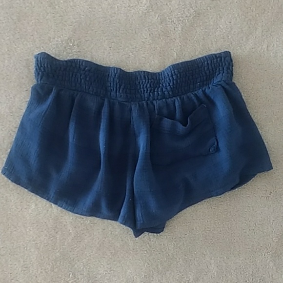 LA Made Navy Linen Smocked Beach Shorts - Picture 4 of 7